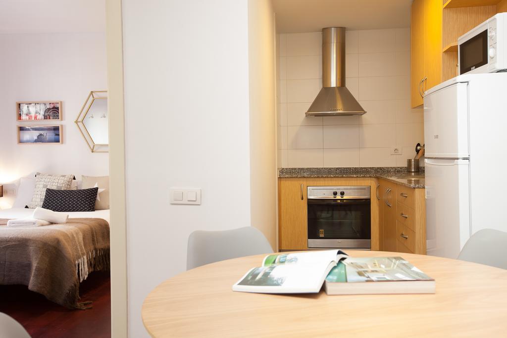 Click&Flat Europa Fira Apartments Л'Успіталет-да-Любрагат Екстер'єр фото