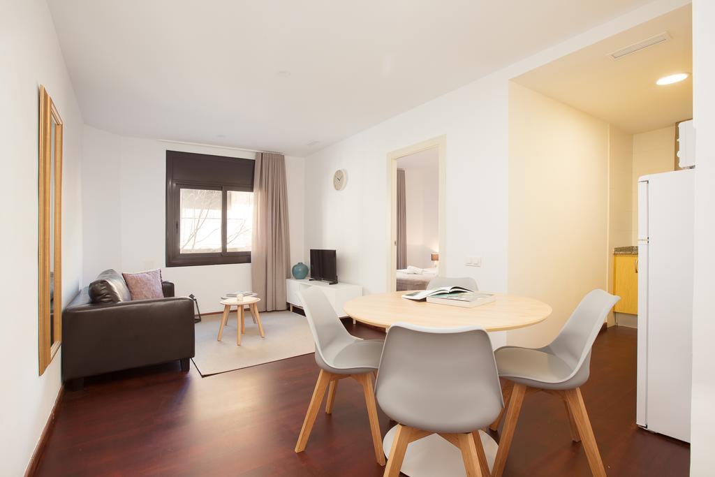 Click&Flat Europa Fira Apartments Л'Успіталет-да-Любрагат Екстер'єр фото